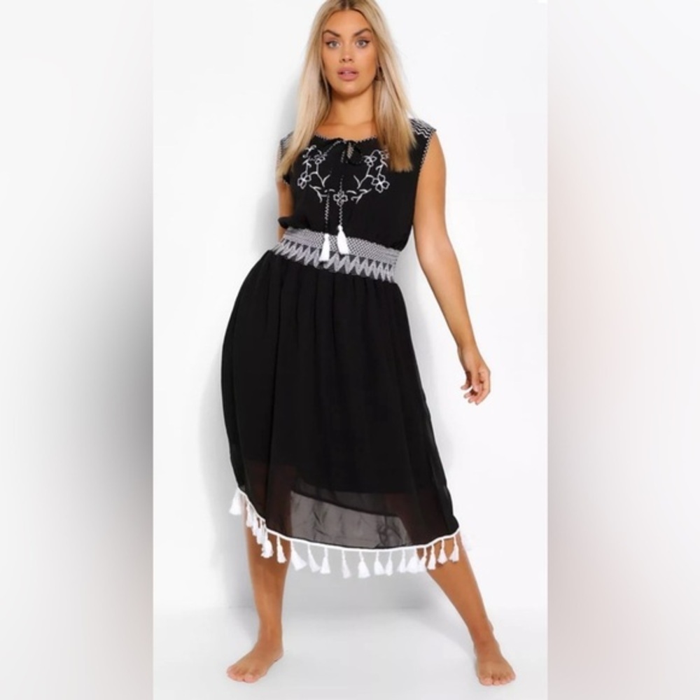 Boohoo women's dress size black size 22